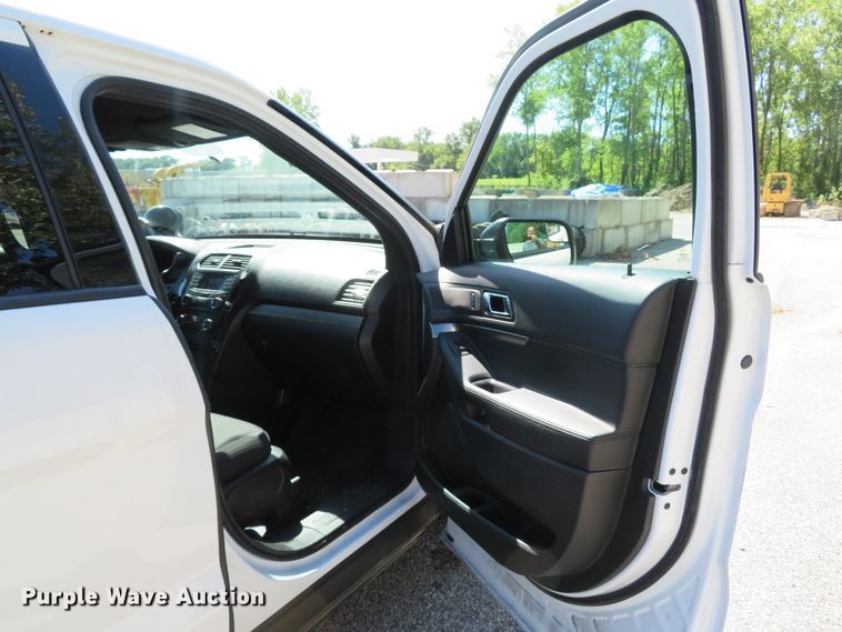 image for item DH1533 2017 Ford Explorer Police Interceptor SUV