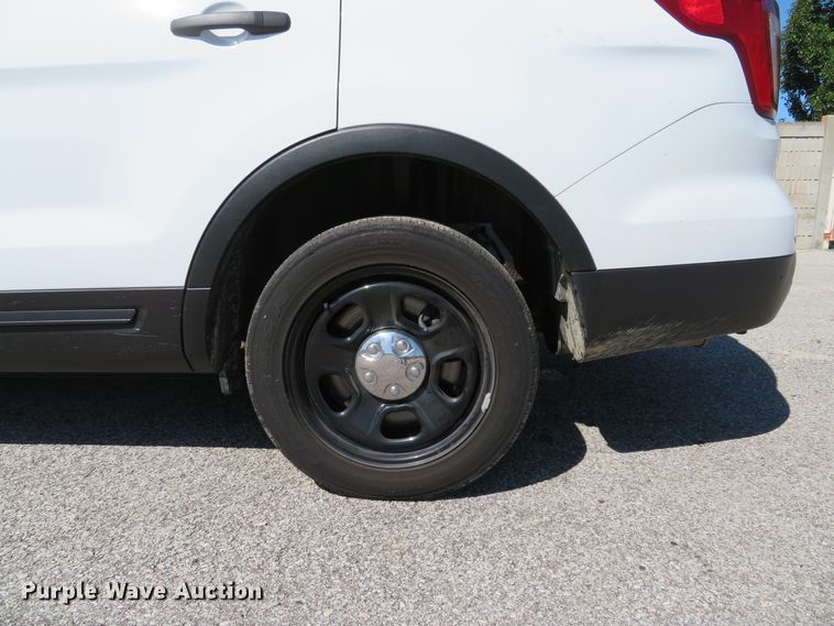 image for item DH1533 2017 Ford Explorer Police Interceptor SUV