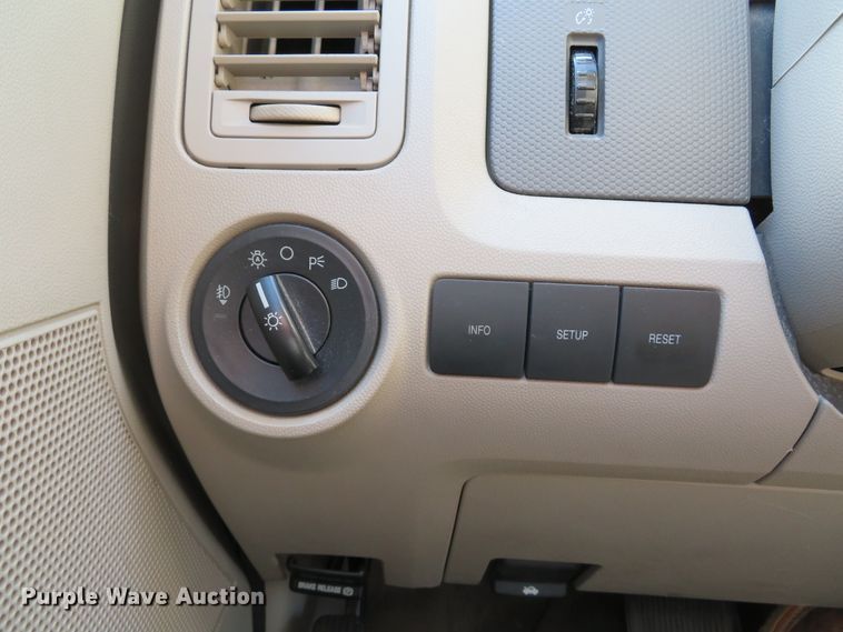 image for item DH1536 2009 Ford Escape XLT SUV