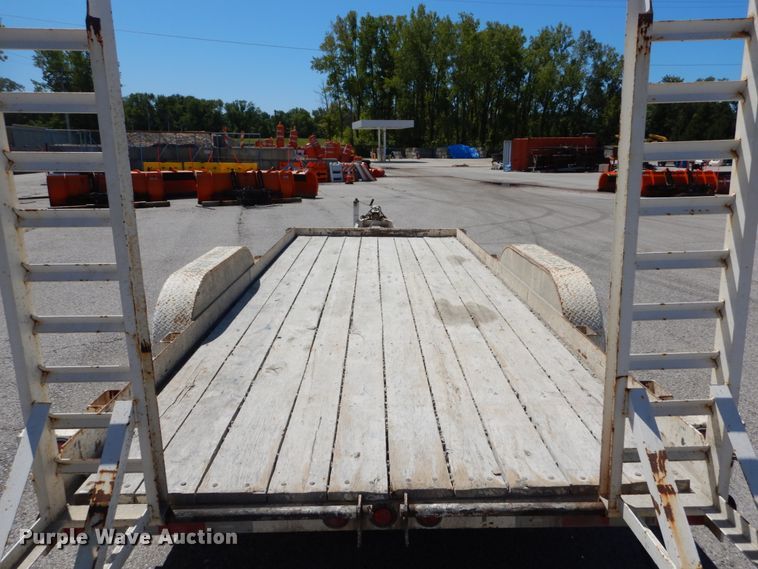 image for item DH1541 2011 Cronkhite 2616EHWSA utility trailer