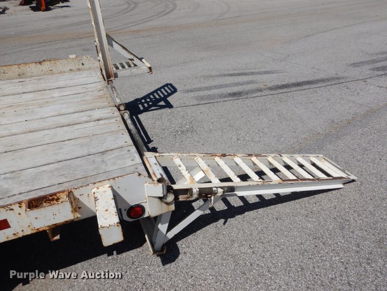 image for item DH1541 2011 Cronkhite 2616EHWSA utility trailer