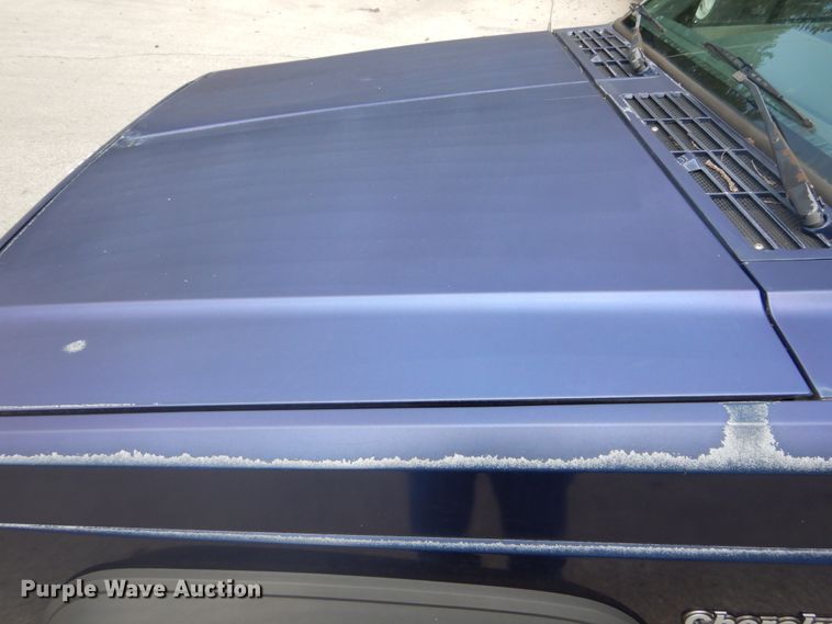 image for item DH2008 1996 Jeep Cherokee SUV