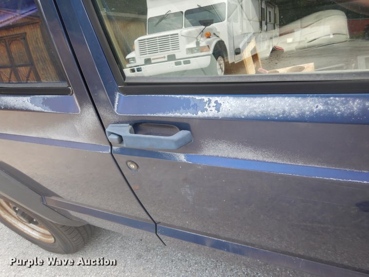 image for item DH2008 1996 Jeep Cherokee SUV