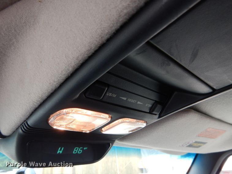 image for item DH2013 2001 Jeep Cherokee SUV