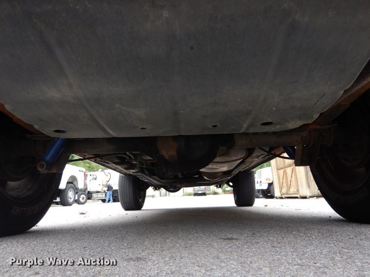 image for item DH2013 2001 Jeep Cherokee SUV