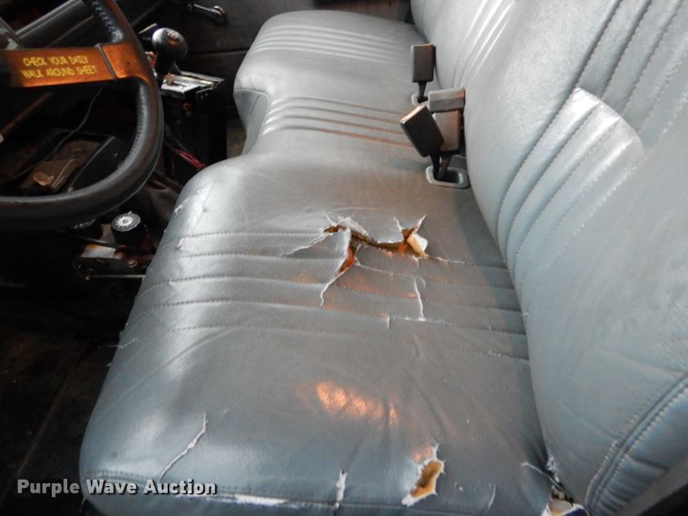 image for item DH2016 2001 Chevrolet C7500 dump truck