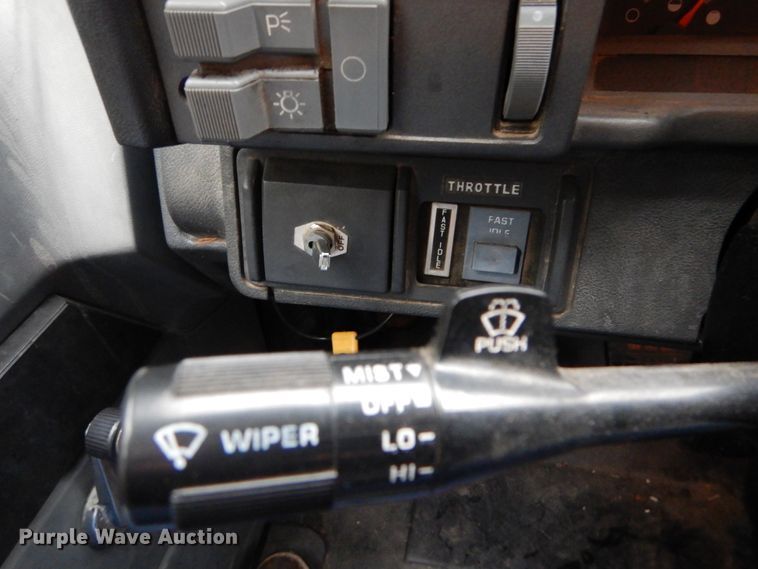 image for item DH2016 2001 Chevrolet C7500 dump truck