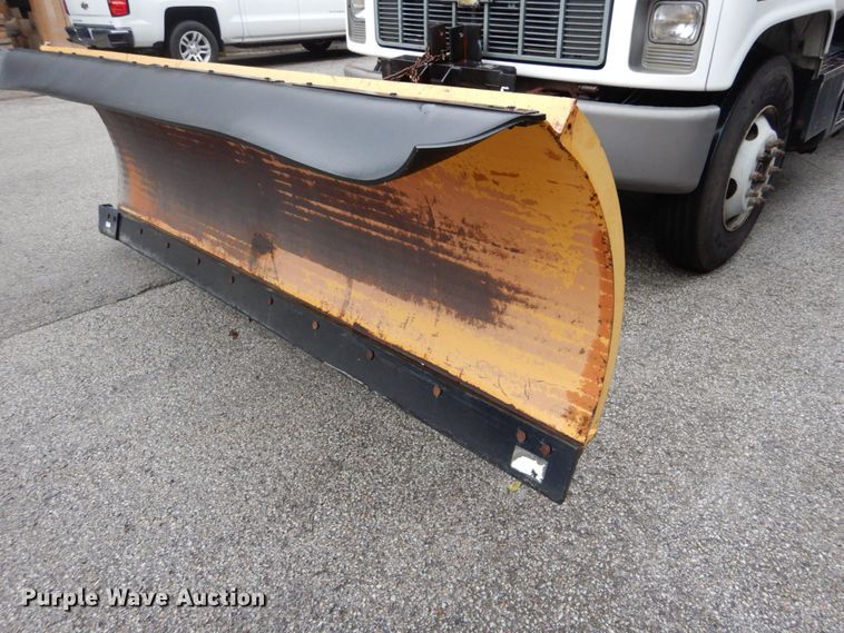 image for item DH2016 2001 Chevrolet C7500 dump truck