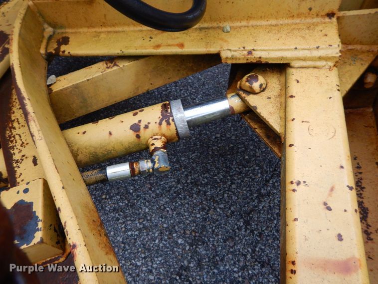 image for item DH2016 2001 Chevrolet C7500 dump truck