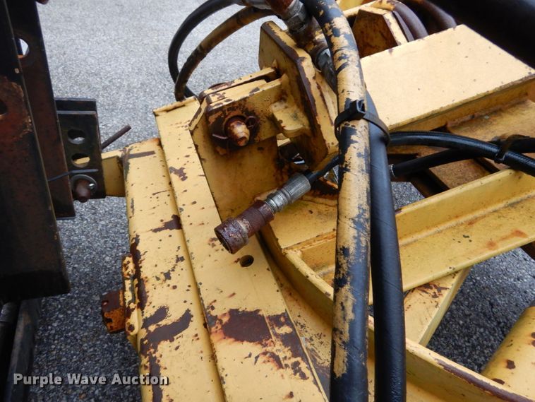 image for item DH2016 2001 Chevrolet C7500 dump truck