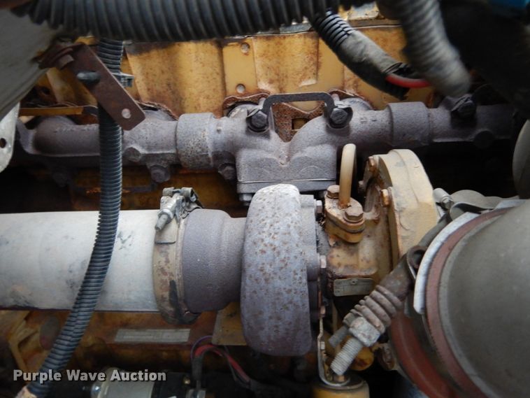 image for item DH2016 2001 Chevrolet C7500 dump truck