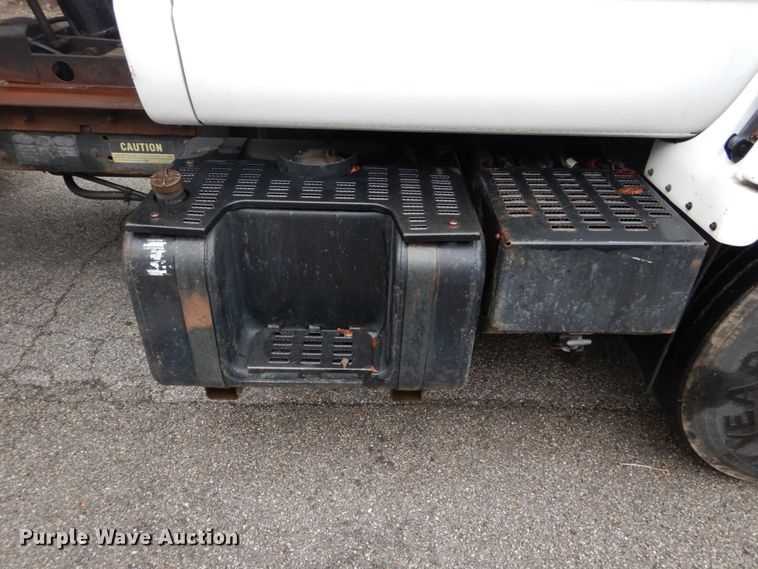 image for item DH2016 2001 Chevrolet C7500 dump truck