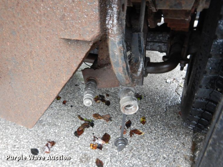 image for item DH2016 2001 Chevrolet C7500 dump truck