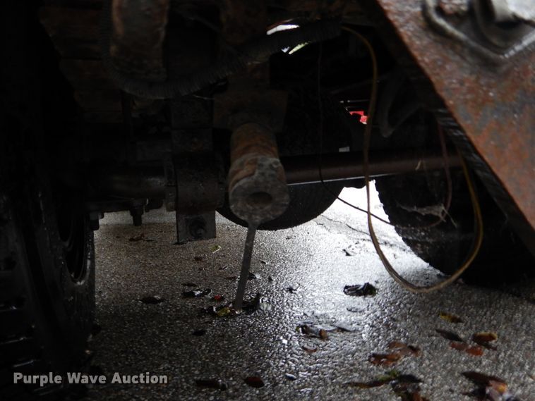 image for item DH2016 2001 Chevrolet C7500 dump truck