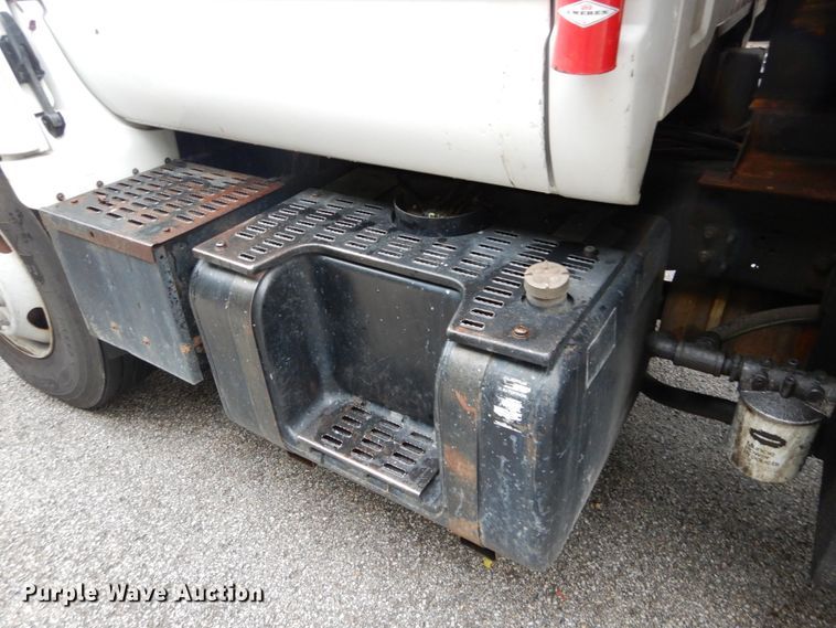 image for item DH2016 2001 Chevrolet C7500 dump truck