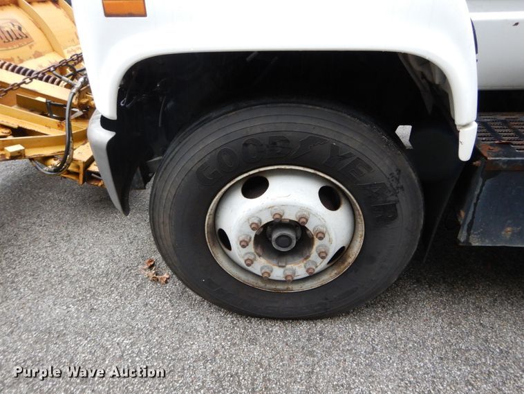 image for item DH2016 2001 Chevrolet C7500 dump truck