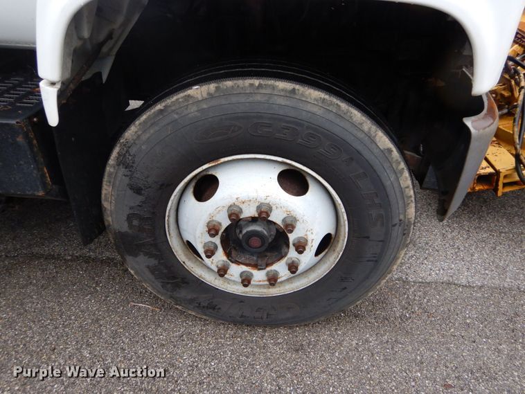 image for item DH2016 2001 Chevrolet C7500 dump truck