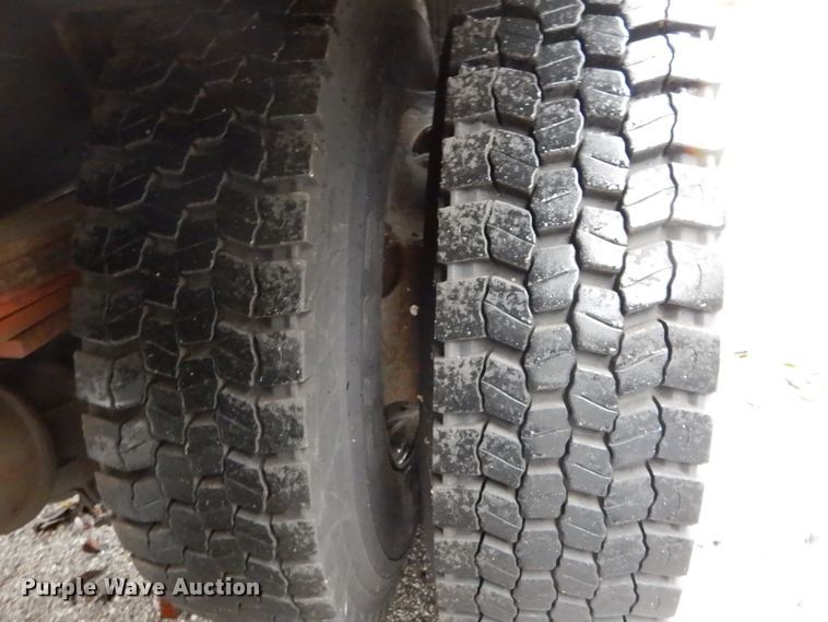 image for item DH2016 2001 Chevrolet C7500 dump truck