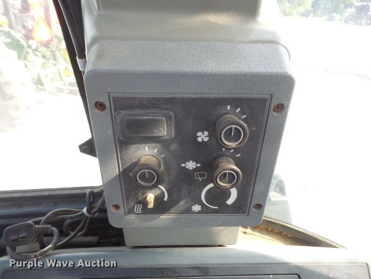 image for item DH2499 2000 Case 580L Series II backhoe