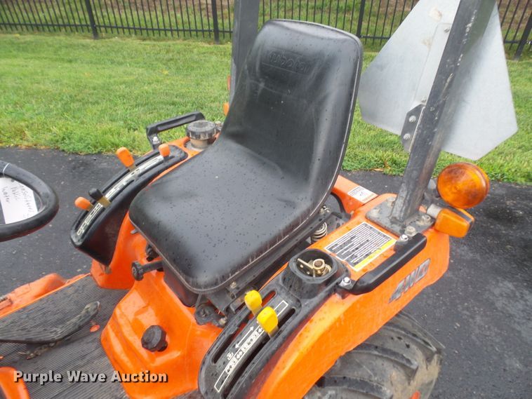 image for item DH2509 2004 Kubota BX2230D MFWD tractor