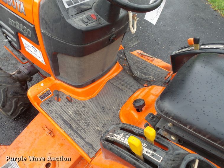 image for item DH2509 2004 Kubota BX2230D MFWD tractor