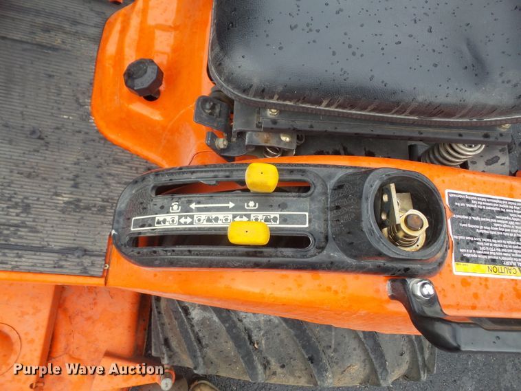 image for item DH2509 2004 Kubota BX2230D MFWD tractor