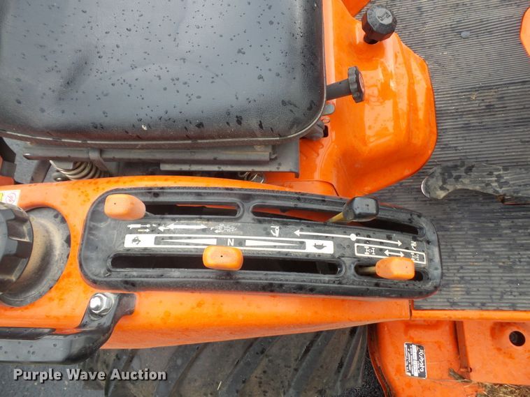 image for item DH2509 2004 Kubota BX2230D MFWD tractor