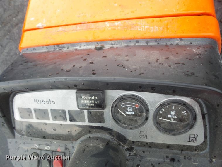 image for item DH2509 2004 Kubota BX2230D MFWD tractor