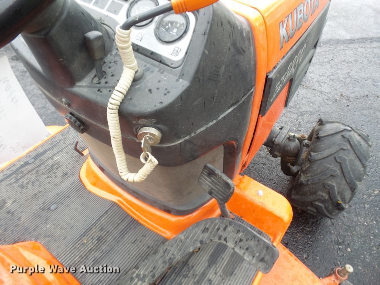 image for item DH2509 2004 Kubota BX2230D MFWD tractor