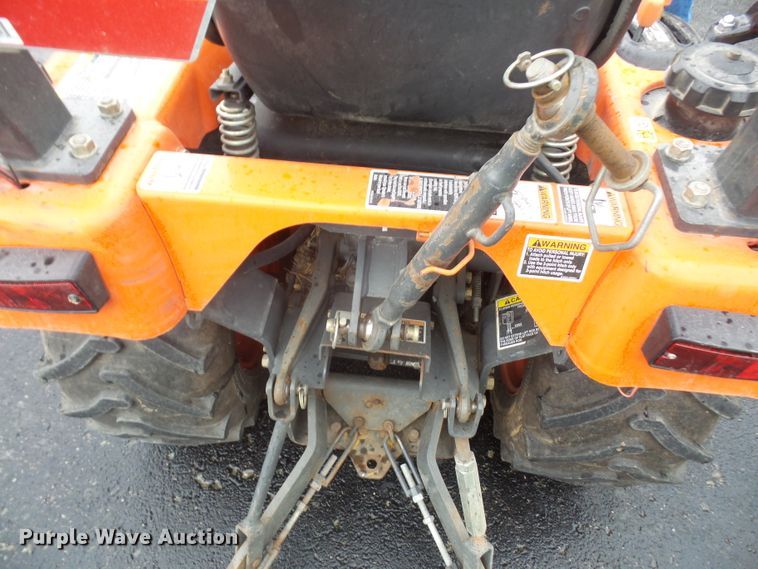 image for item DH2509 2004 Kubota BX2230D MFWD tractor