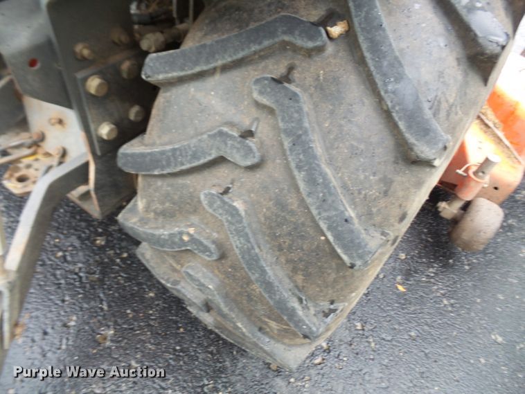 image for item DH2509 2004 Kubota BX2230D MFWD tractor