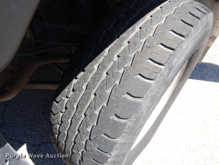 image for item DH2523 2005 Chevrolet Silverado 2500HD utility bed pickup truck