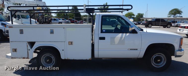 image for item DH2526 2000 Chevrolet C2500 utility bed pickup truck