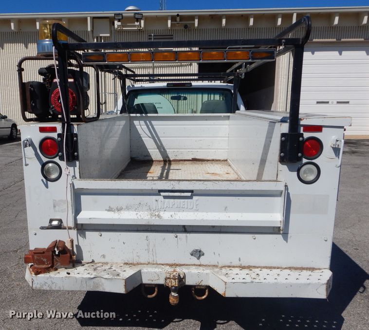 image for item DH2526 2000 Chevrolet C2500 utility bed pickup truck