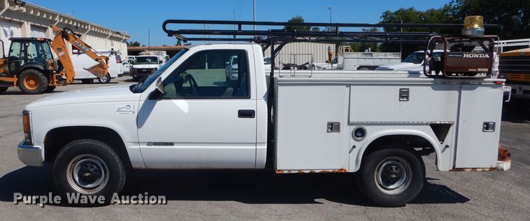 image for item DH2526 2000 Chevrolet C2500 utility bed pickup truck