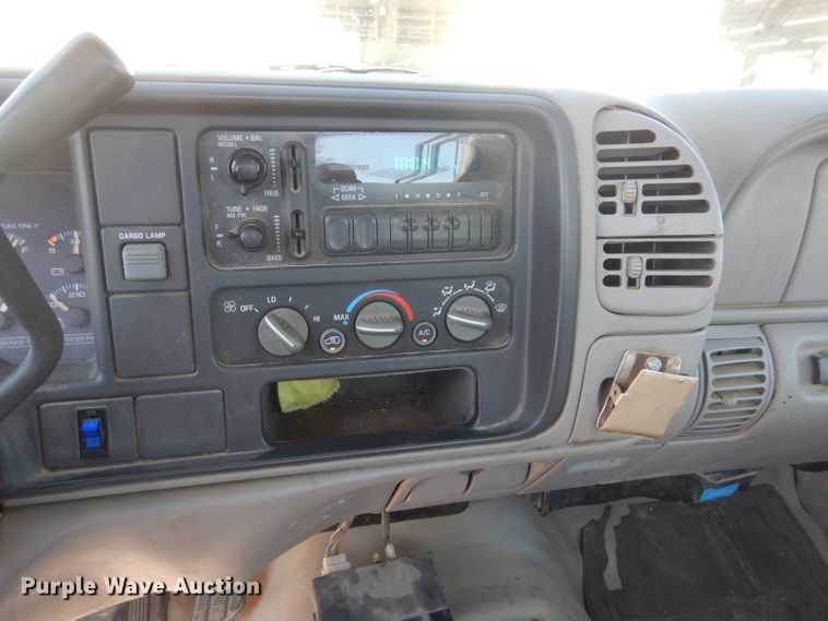 image for item DH2526 2000 Chevrolet C2500 utility bed pickup truck