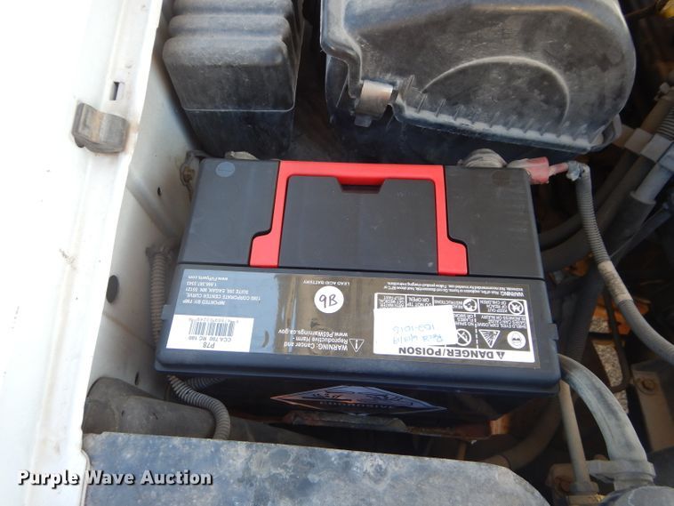 image for item DH2526 2000 Chevrolet C2500 utility bed pickup truck