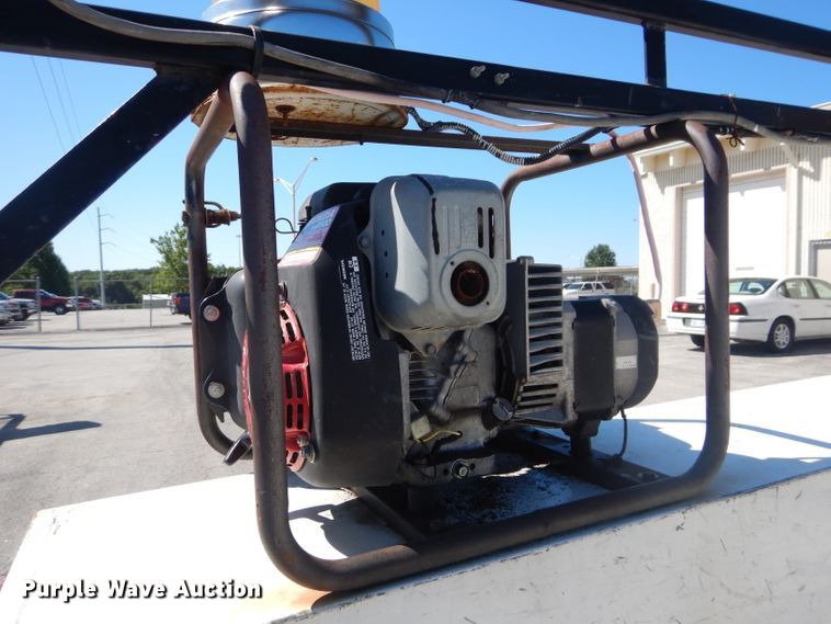 image for item DH2526 2000 Chevrolet C2500 utility bed pickup truck