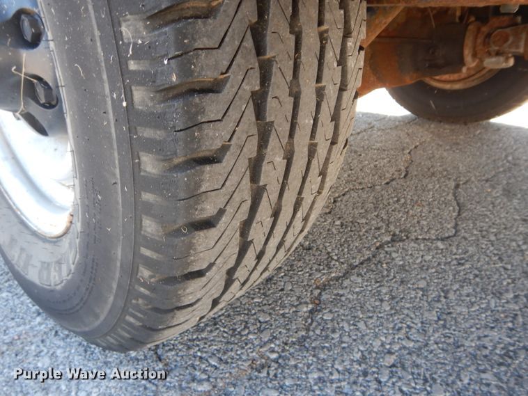 image for item DH2526 2000 Chevrolet C2500 utility bed pickup truck