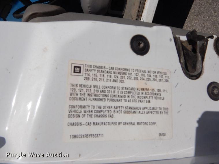 image for item DH2526 2000 Chevrolet C2500 utility bed pickup truck