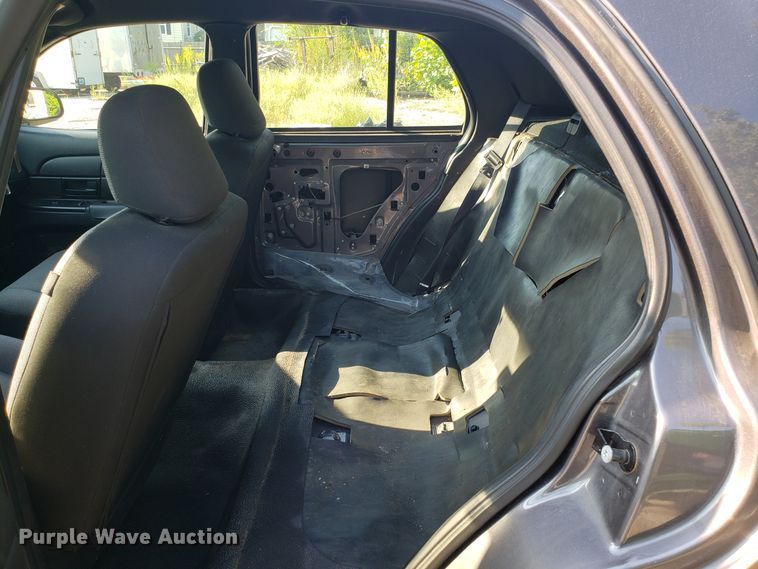 image for item DH2827 2008 Ford Crown Victoria Police Interceptor