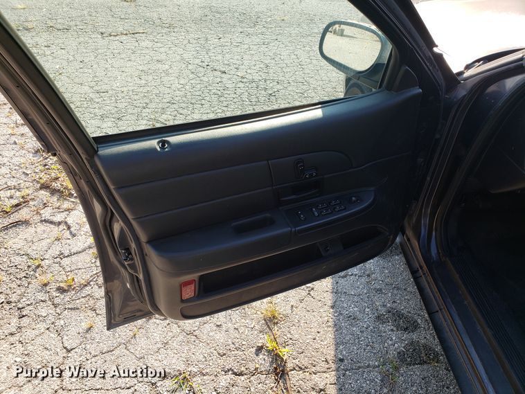 image for item DH2827 2008 Ford Crown Victoria Police Interceptor