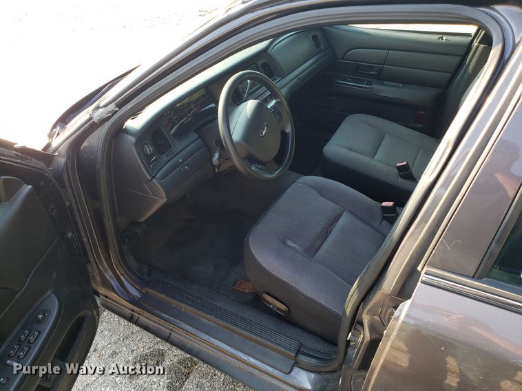 image for item DH2827 2008 Ford Crown Victoria Police Interceptor
