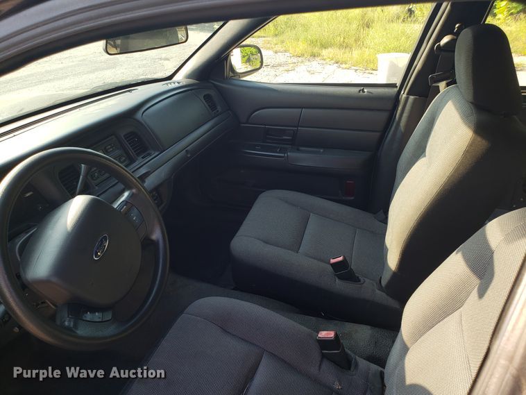 image for item DH2827 2008 Ford Crown Victoria Police Interceptor