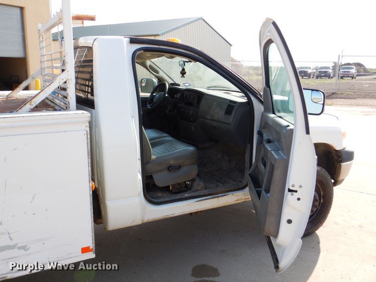 image for item DH5249 2008 Dodge Ram 3500 utility bed pickup truck