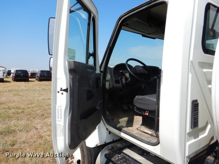 image for item DH5257 2008 International WorkStar 7300 water truck