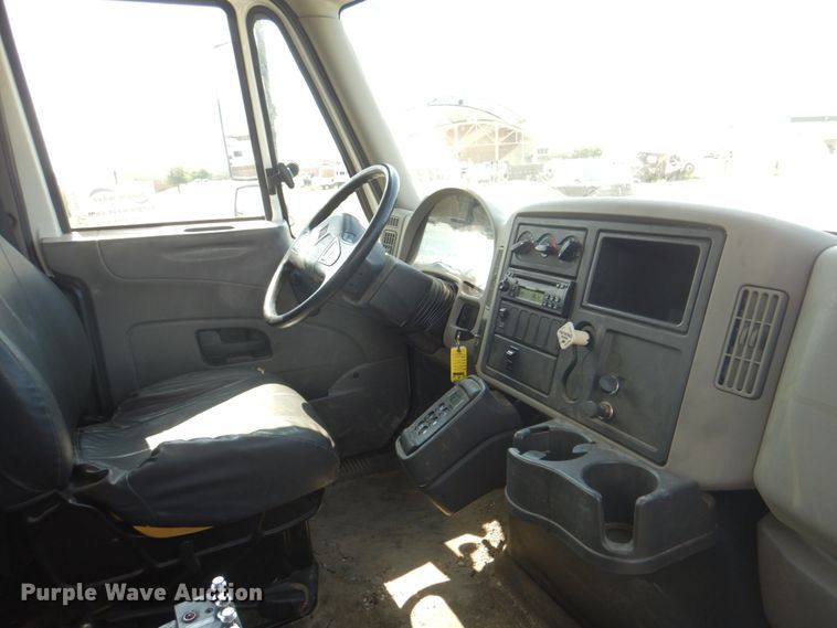 image for item DH5257 2008 International WorkStar 7300 water truck