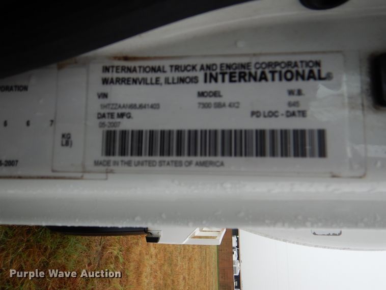 image for item DH5257 2008 International WorkStar 7300 water truck