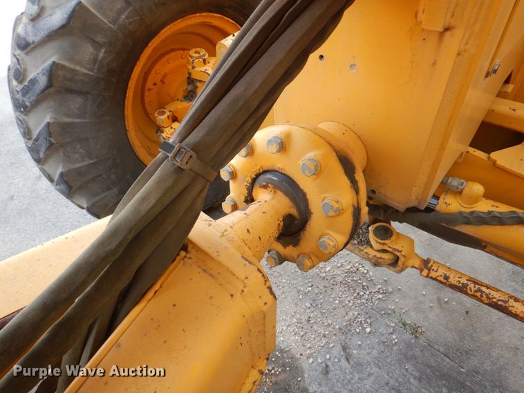 image for item DH5258 1990 John Deere 670B motor grader