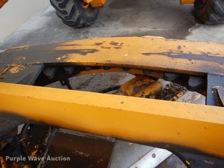 image for item DH5258 1990 John Deere 670B motor grader